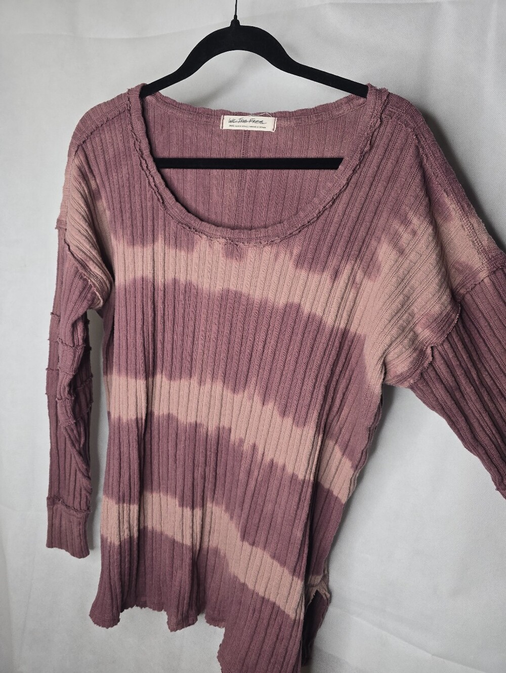 We the Free Top Pink Tie Dye Ribbed Knit Raw Seam Long Sleeve Boho Slouchy S